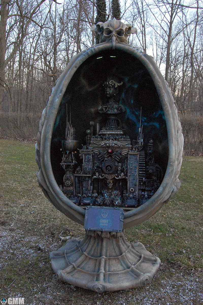 Illustration for article titled Magnificent Giger-inspired scenic base for a Warhammer 40k Space Marine army